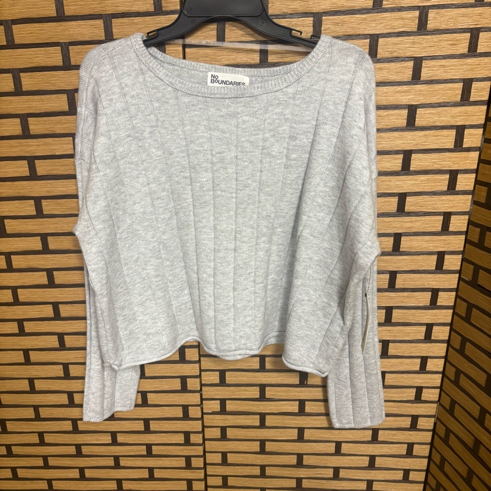 No Boundaries Gray Ribbed Top Size Medium